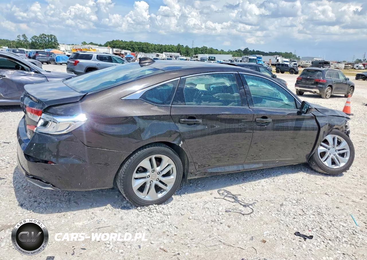 2018 Honda Accord Lx VIN:1HGCV1F19JA136502 - 3