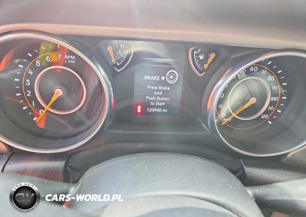 2018 Jeep Wrangler Sport VIN:1C4GJXAN1JW305164 - 9
