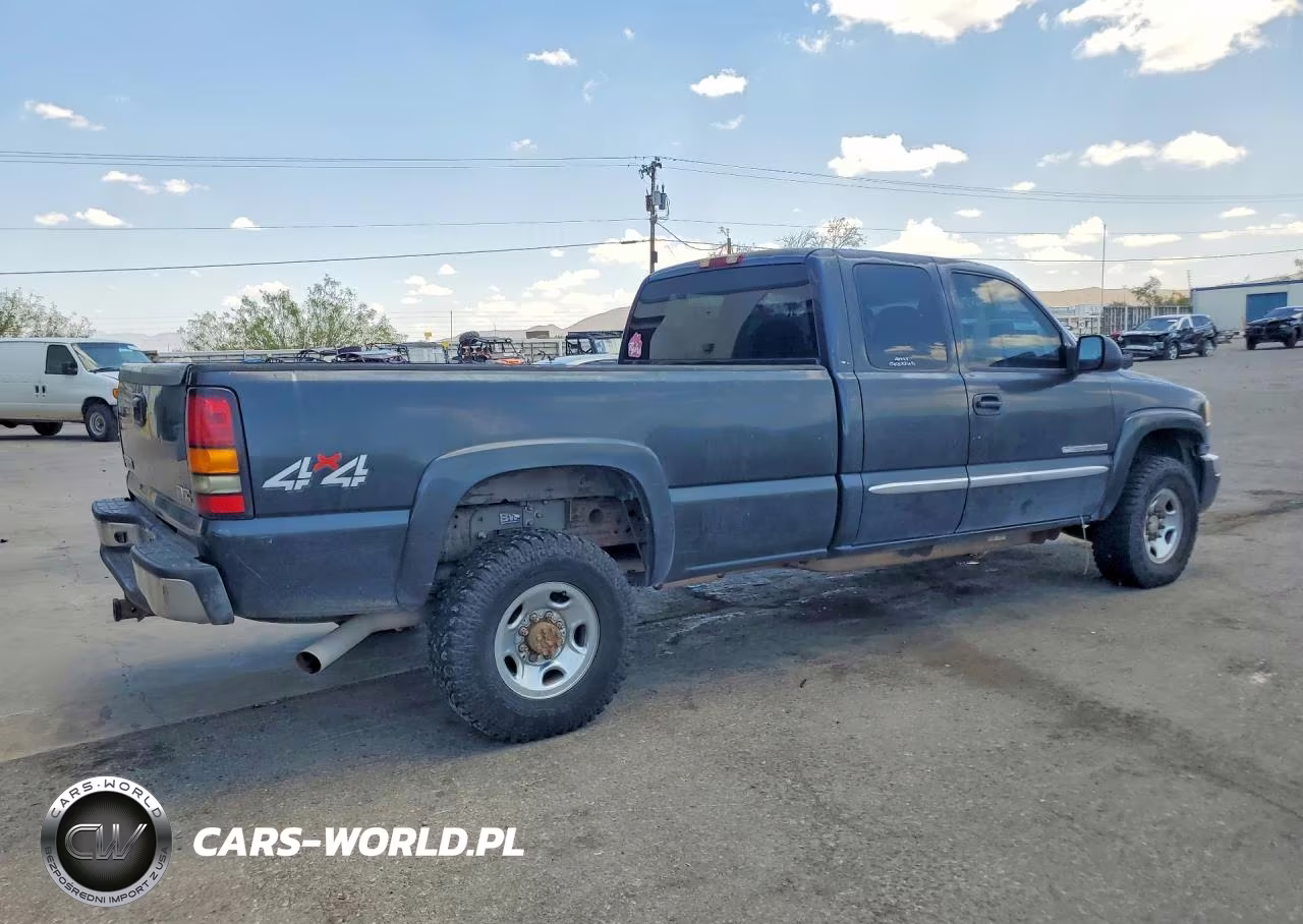 2004 GMC Sierra K2500 Heavy Duty VIN:1GTHK29G04E185460 - 3