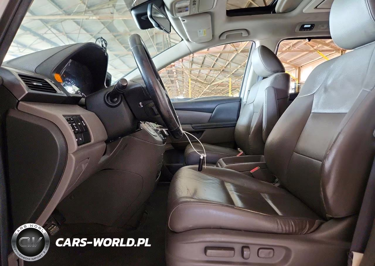 2014 Honda Odyssey Touring VIN:5FNRL5H99EB042402 - 7