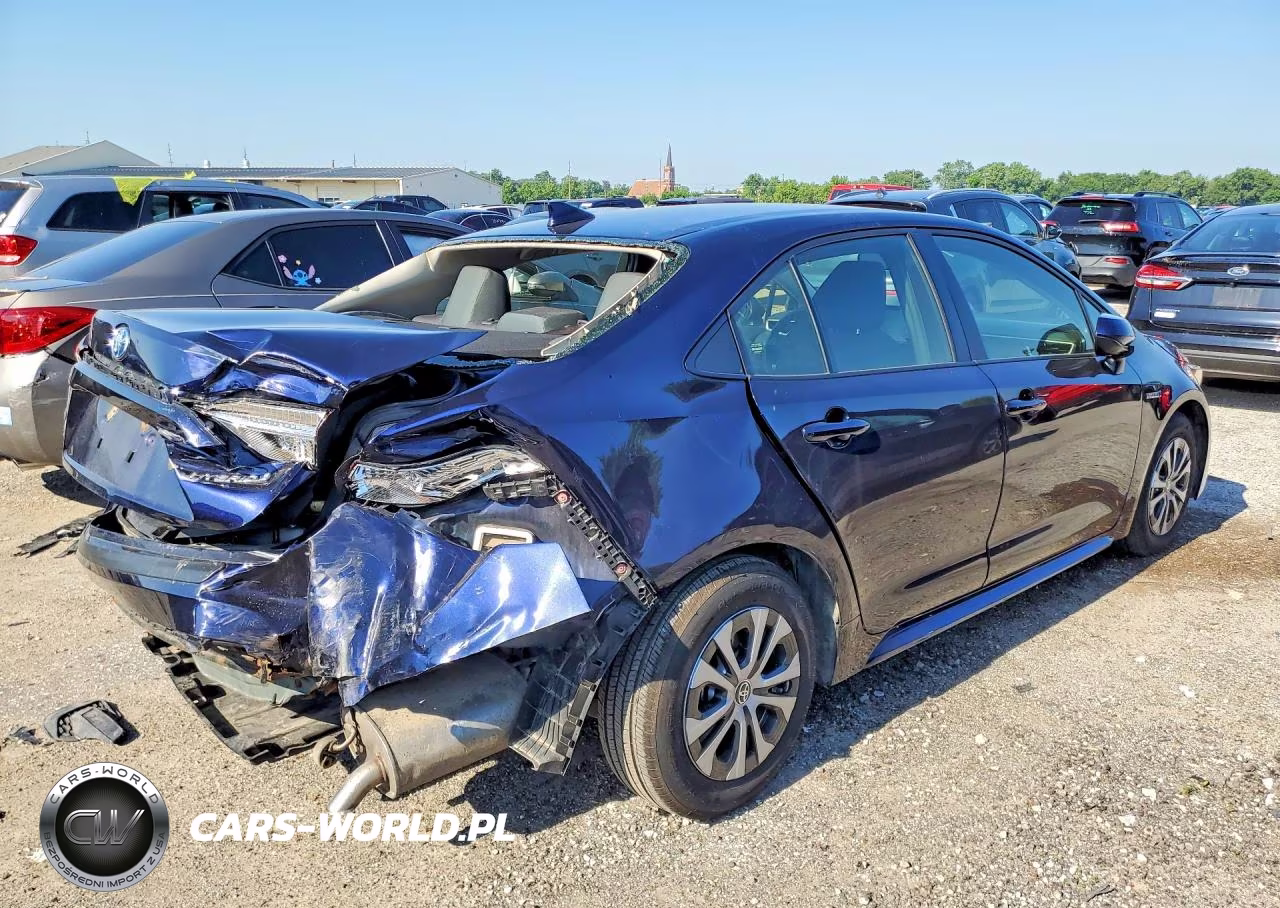 2021 Toyota Corolla Le VIN:JTDEAMDE0MJ032320 - 3