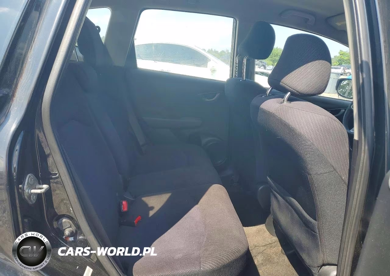 2012 Honda Fit VIN:JHMGE8G3XCC025018 - 10