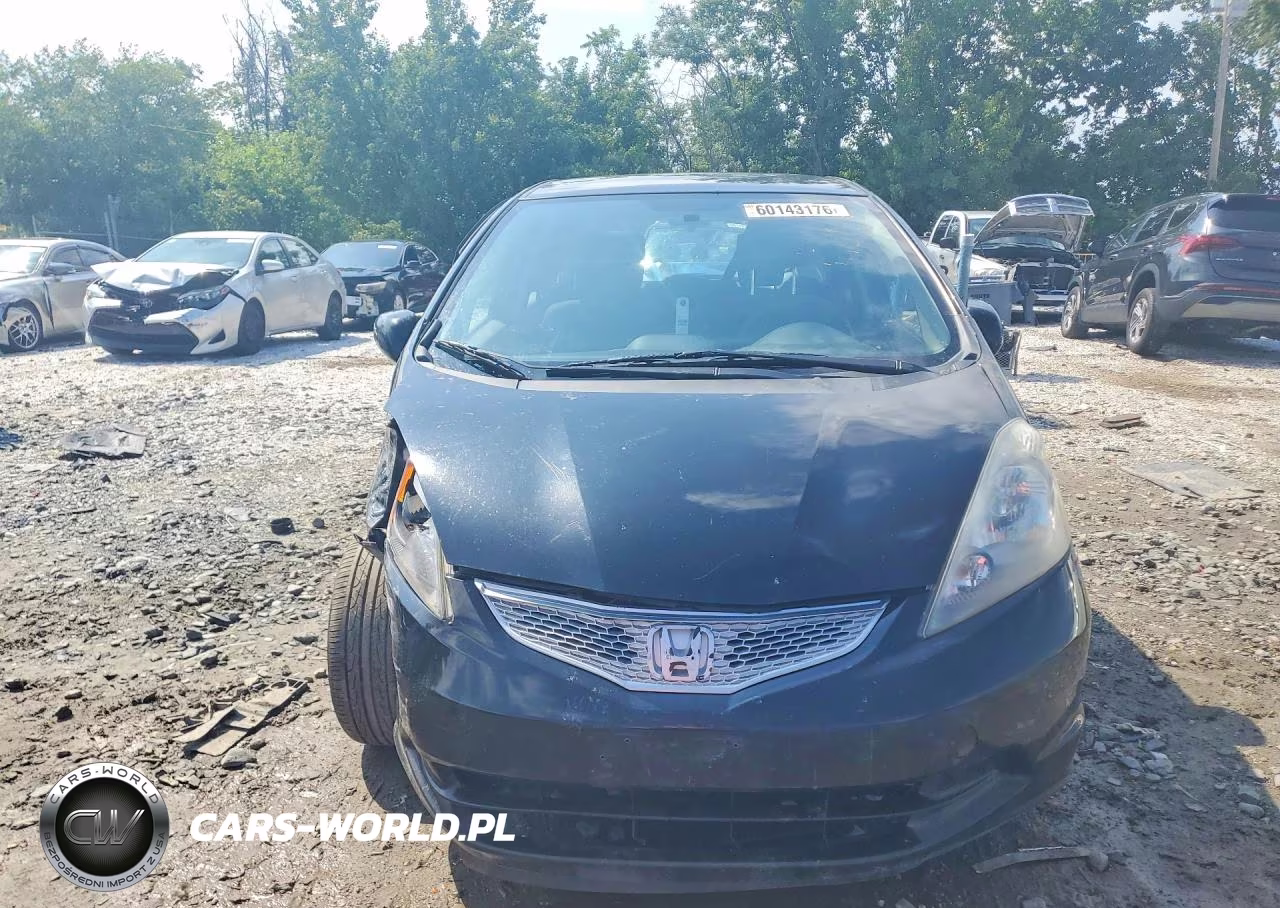 2012 Honda Fit VIN:JHMGE8G3XCC025018 - 5