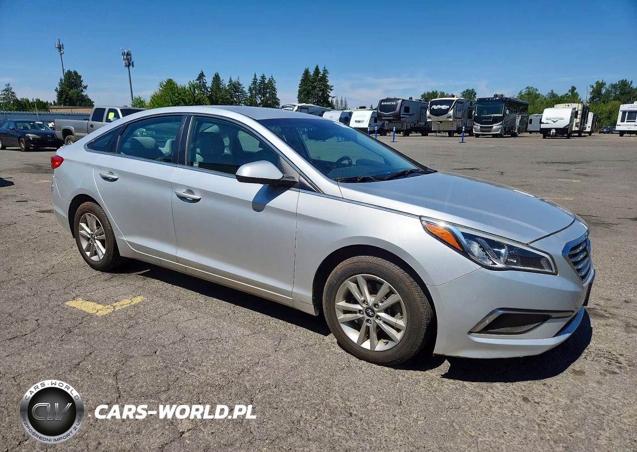 2016 Hyundai Sonata Se VIN:5NPE24AF0GH331751 - 4