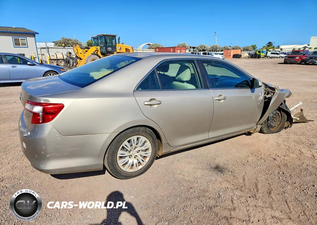 2014 Toyota Camry Le VIN:4T1BF1FK3EU870441 - 3