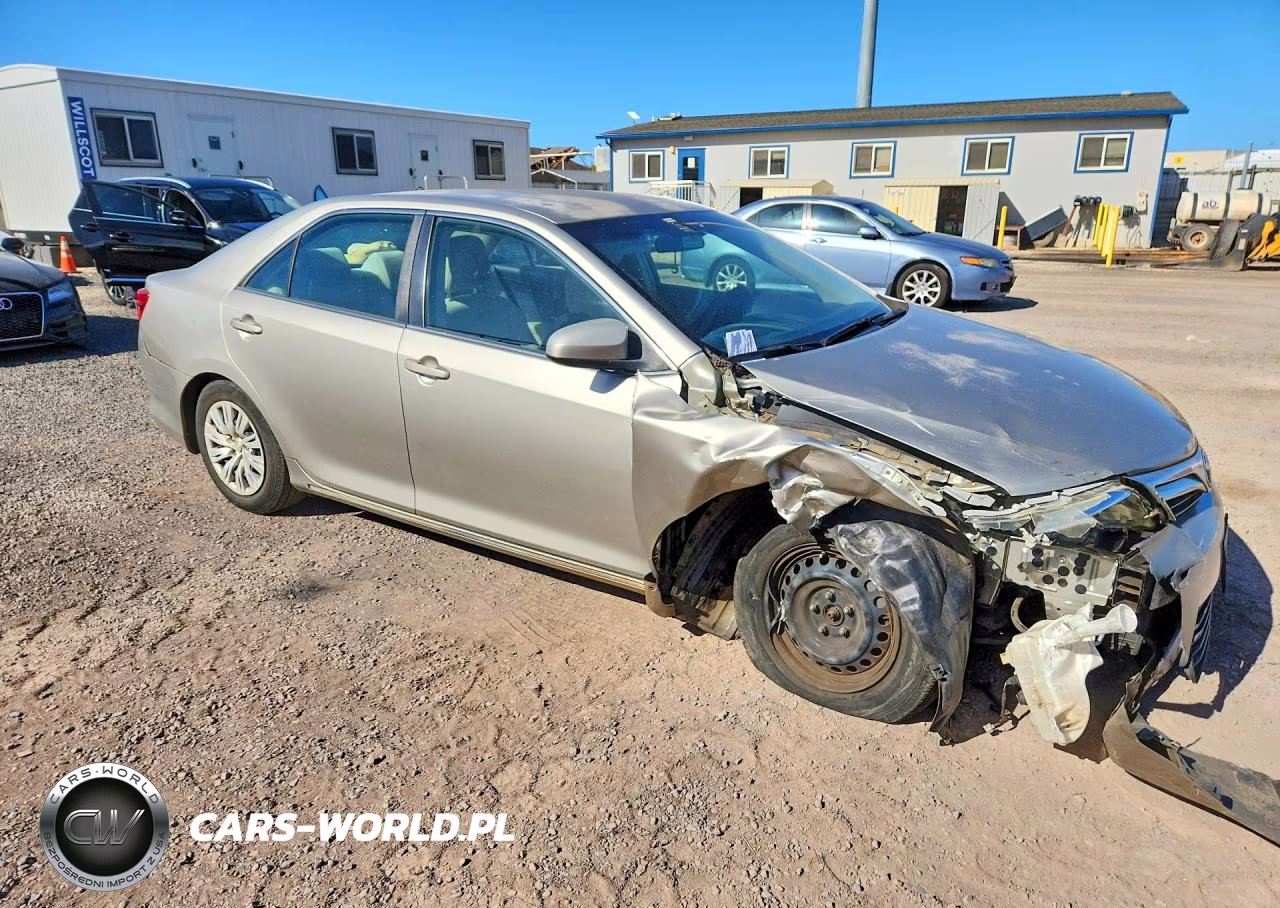 2014 Toyota Camry Le VIN:4T1BF1FK3EU870441 - 4