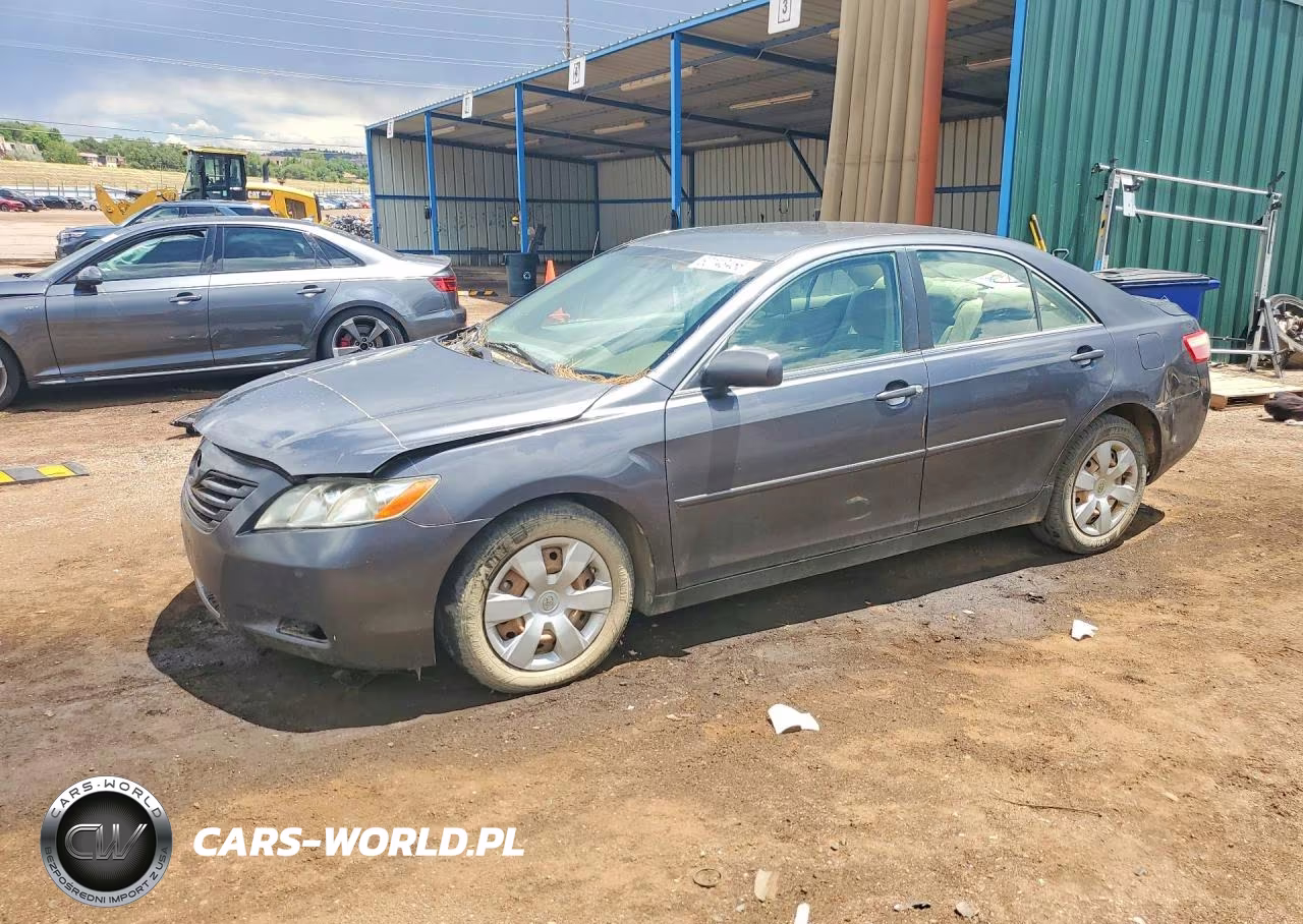 2009 Toyota Camry Le – zdjęcie 1 z 12