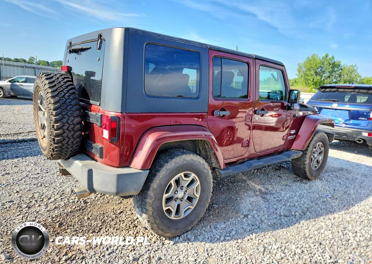 2010 Jeep Wrangler Unlimited Sahara VIN:1J4HA5H13AL188291 - 3