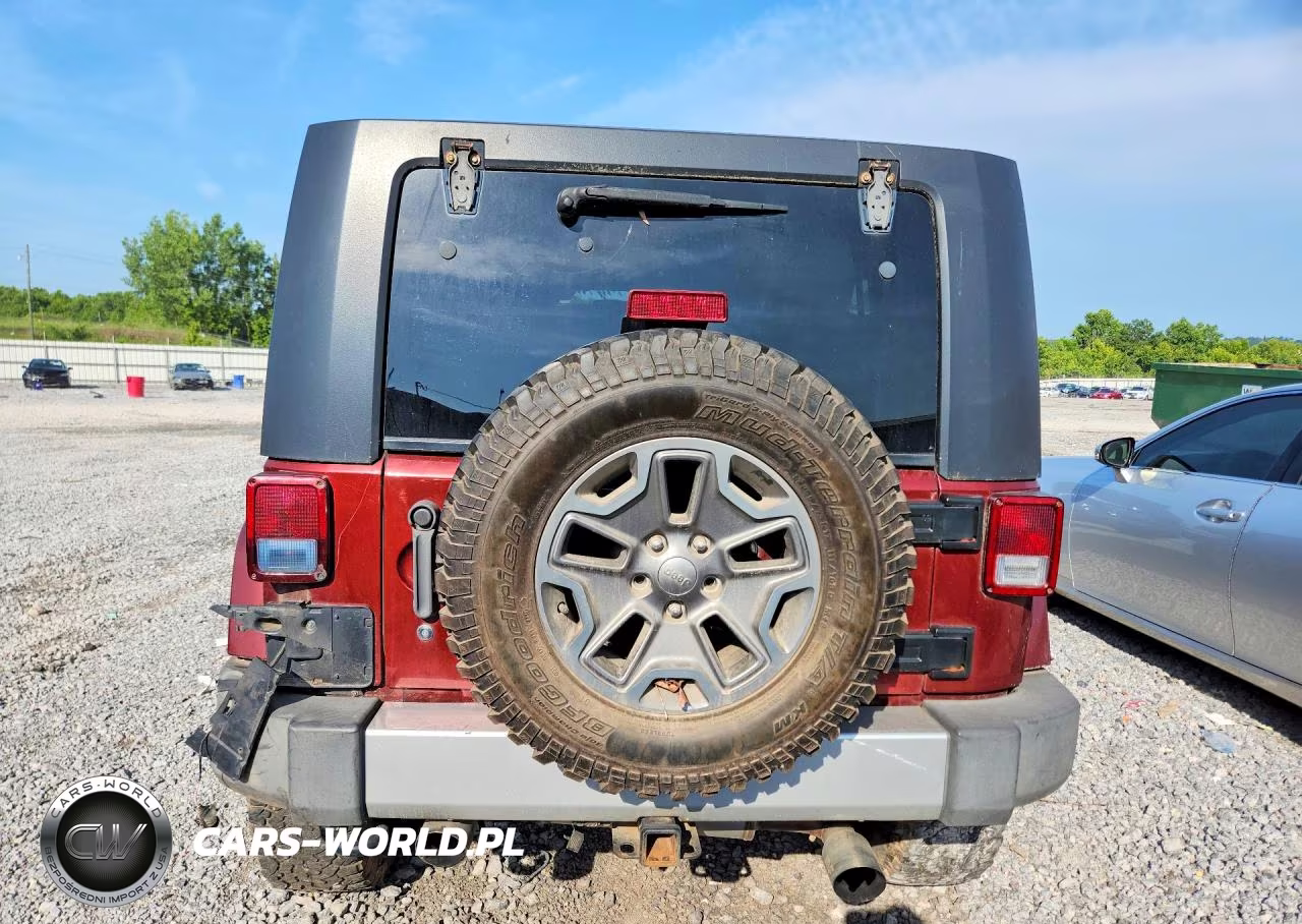 2010 Jeep Wrangler Unlimited Sahara VIN:1J4HA5H13AL188291 - 6