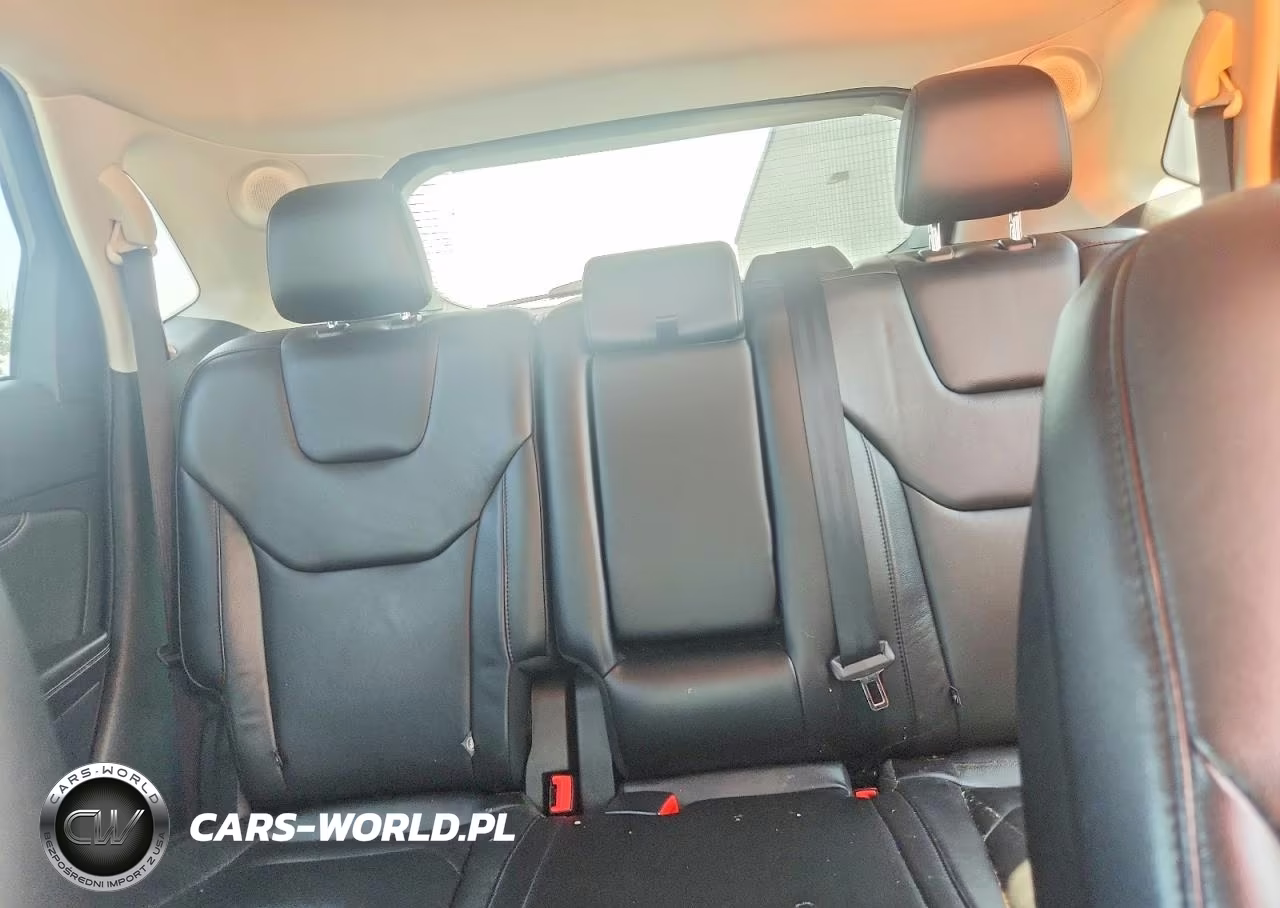 2019 Ford Edge Titanium VIN:2FMPK3K92KBC02986 - 10