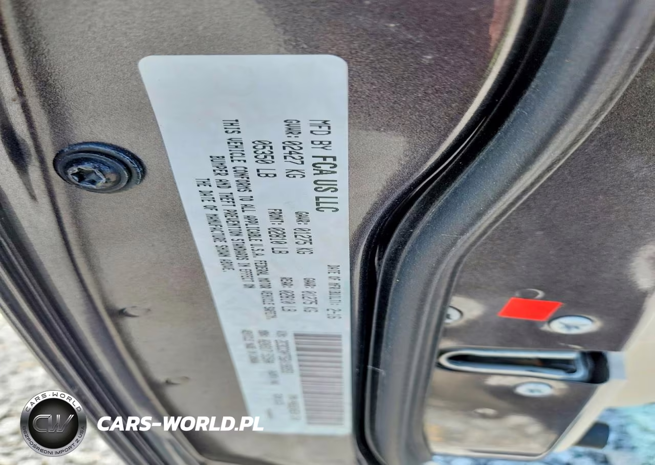 2016 Chrysler 300C Platinum VIN:2C3CCAPT5GH198353 - 12