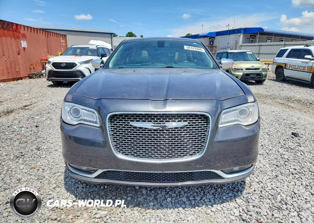 2016 Chrysler 300C Platinum VIN:2C3CCAPT5GH198353 - 5
