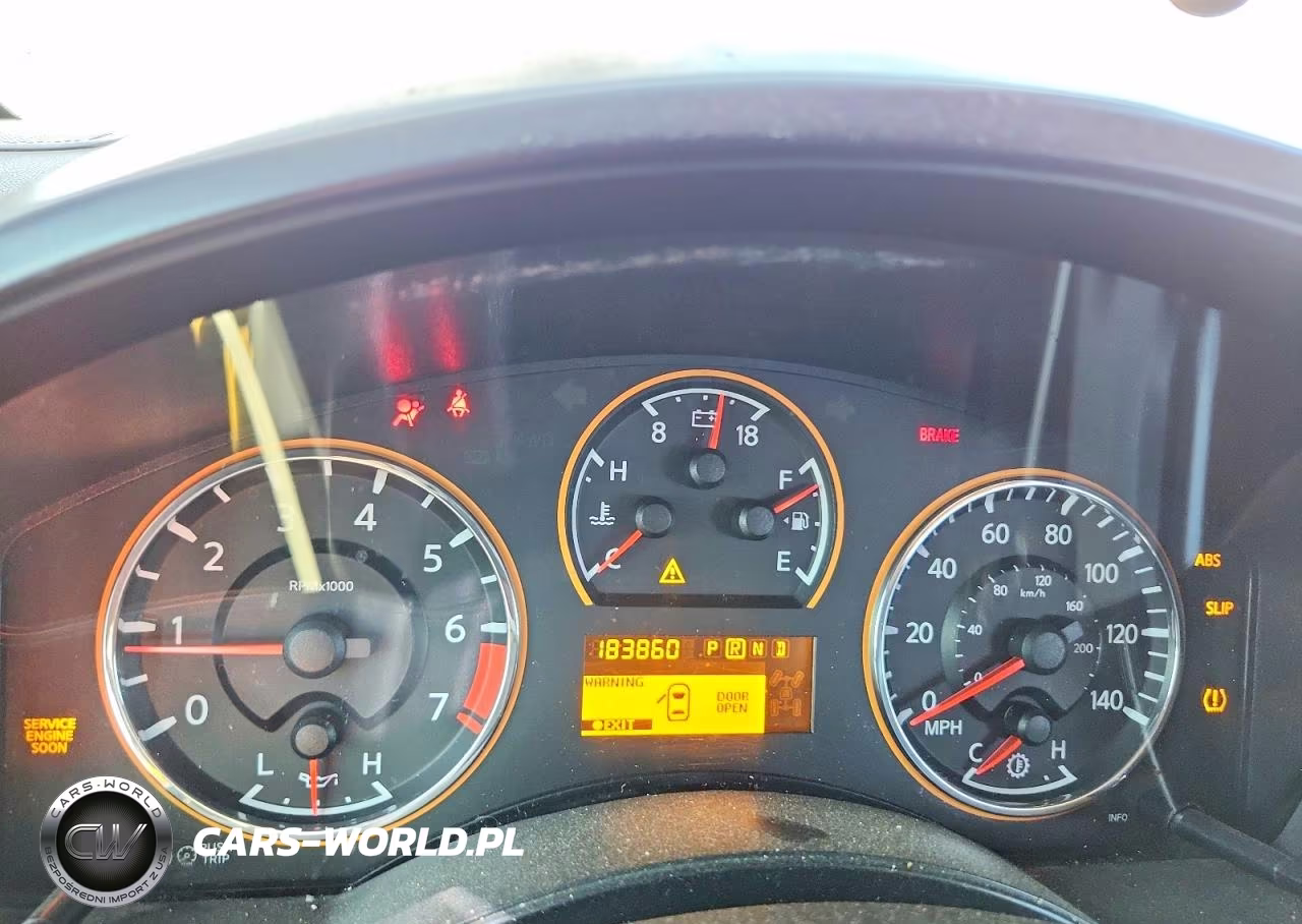 2008 Nissan Titan Xe VIN:1N6AA07D18N355216 - 10