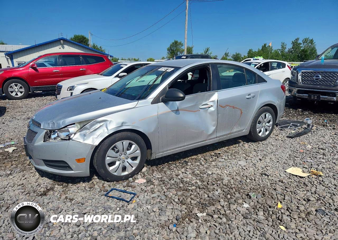 2012 Chevrolet Cruze Ls – zdjęcie 1 z 12