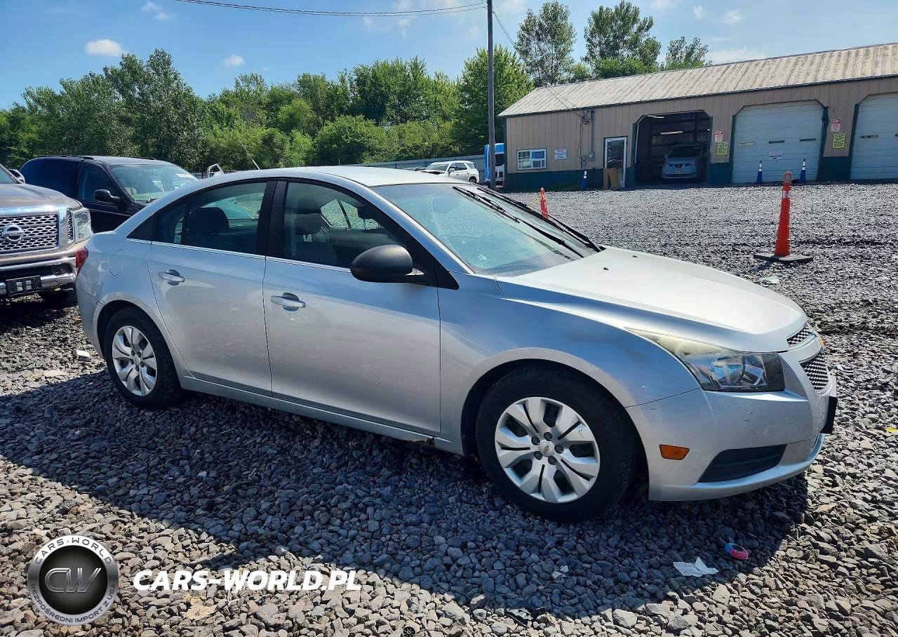 2012 Chevrolet Cruze Ls VIN:1G1PC5SH7C7282356 - 4