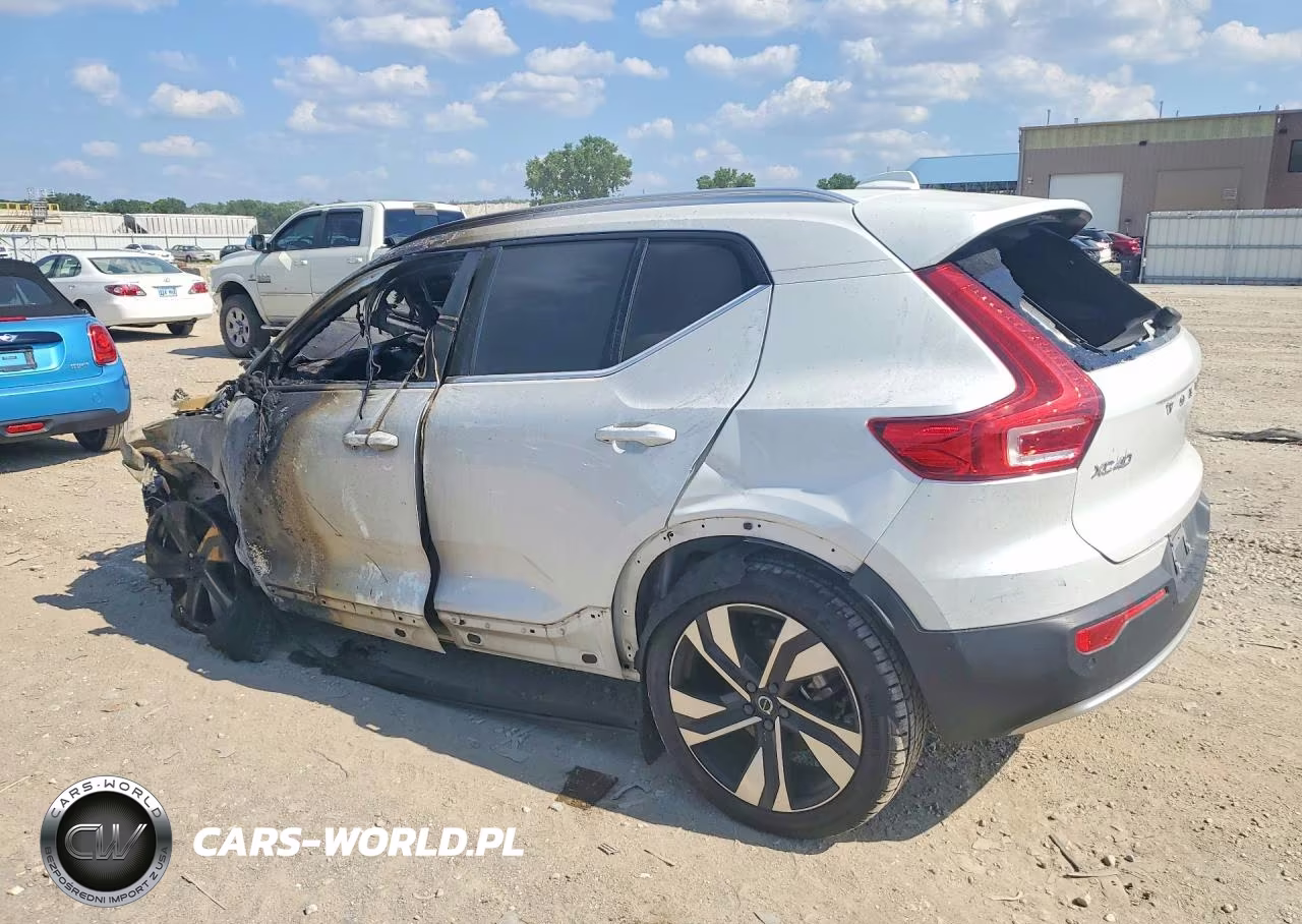 2023 Volvo Xc40 Ultimate VIN:YV4L12UA8P2060161 - 2