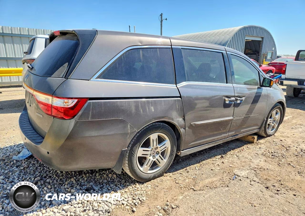 2013 Honda Odessey VIN:5FNRL5H96DB038497 - 3