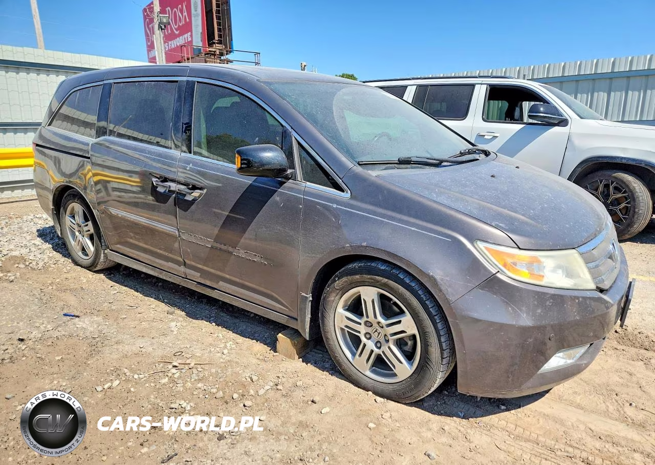 2013 Honda Odessey VIN:5FNRL5H96DB038497 - 4