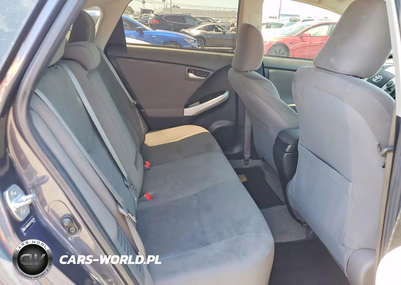 2012 Toyota Prius Two VIN:JTDKN3DU2C1545138 - 10