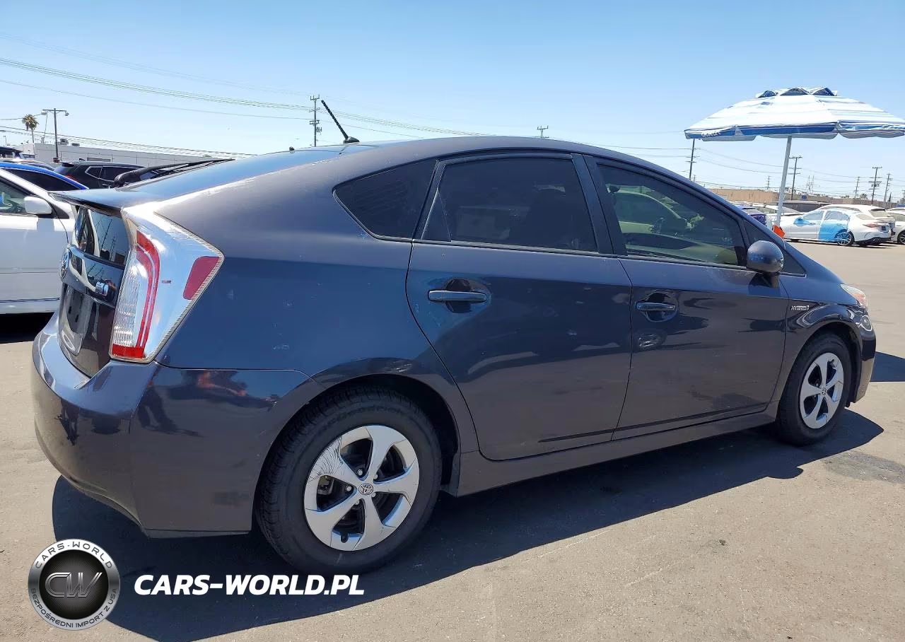 2012 Toyota Prius Two VIN:JTDKN3DU2C1545138 - 3