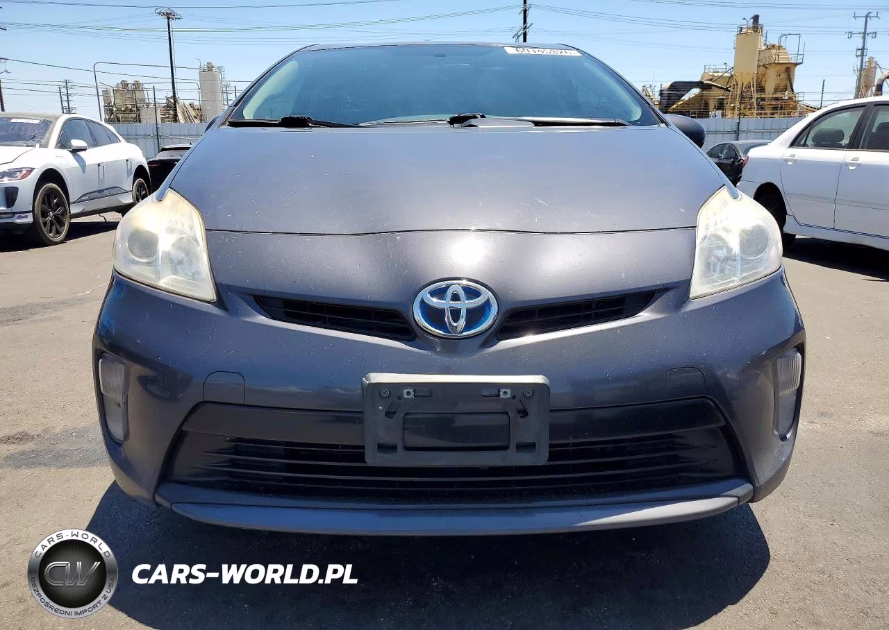 2012 Toyota Prius Two VIN:JTDKN3DU2C1545138 - 5