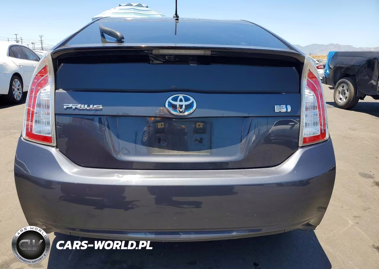 2012 Toyota Prius Two VIN:JTDKN3DU2C1545138 - 6