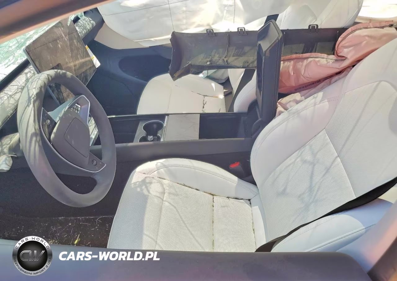 2026 Tesla Model Y VIN:7SAYGDED0TF540281 - 7