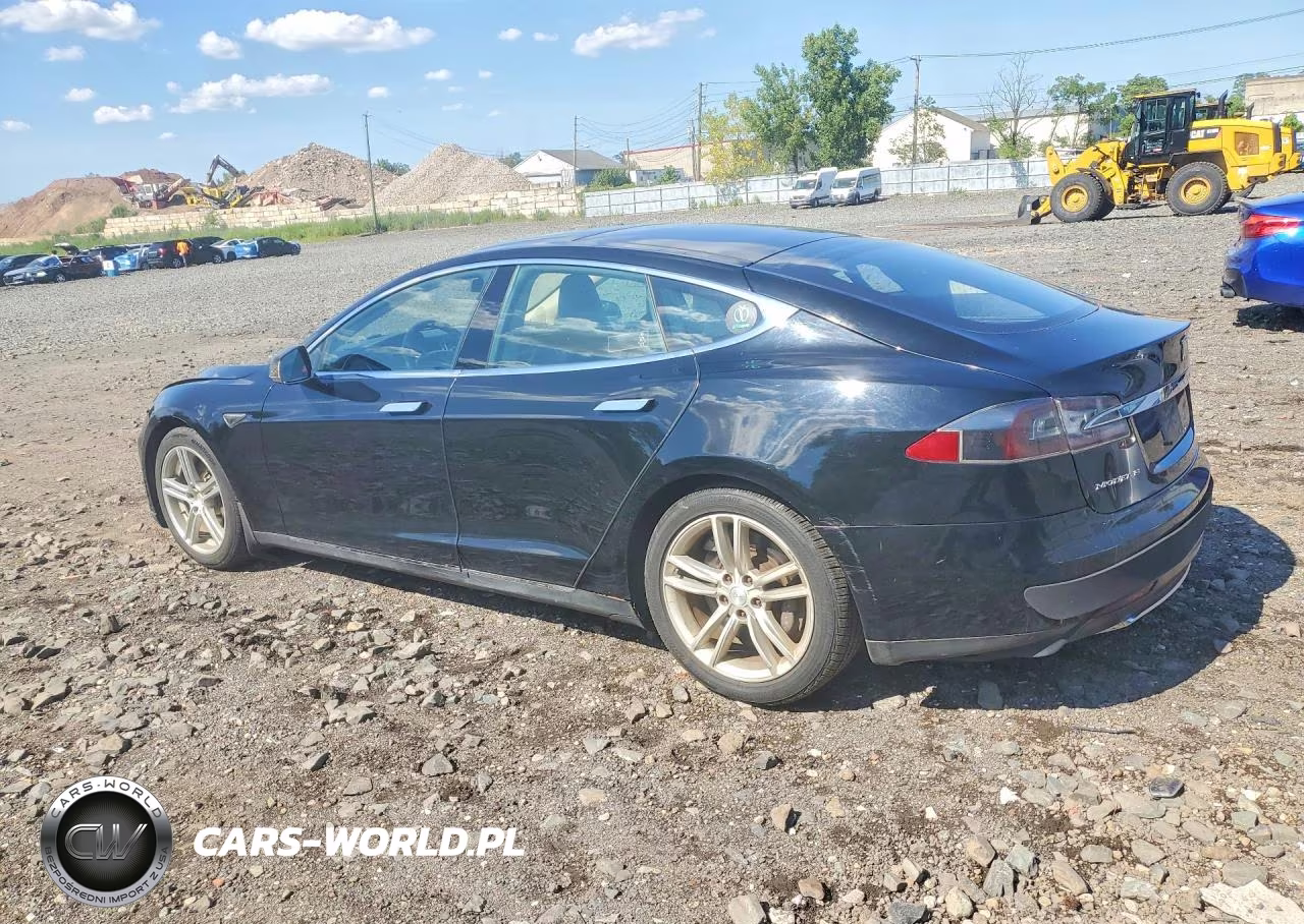 2013 Tesla Model S VIN:5YJSA1CN1DFP12575 - 2
