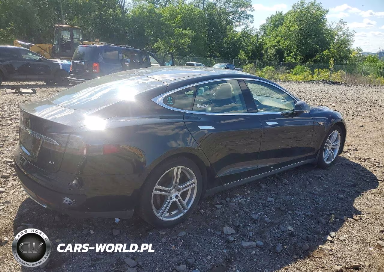 2013 Tesla Model S VIN:5YJSA1CN1DFP12575 - 3