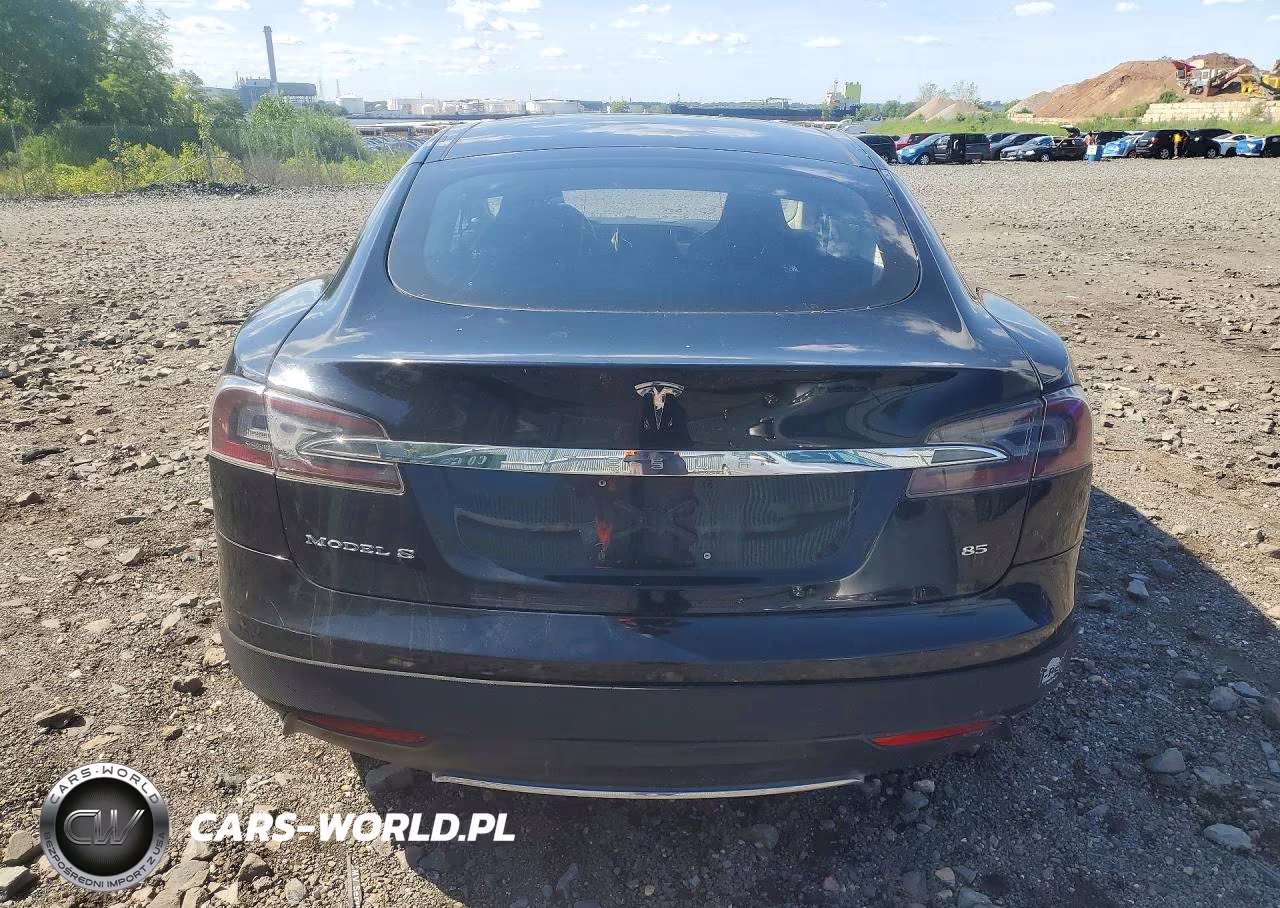 2013 Tesla Model S VIN:5YJSA1CN1DFP12575 - 6