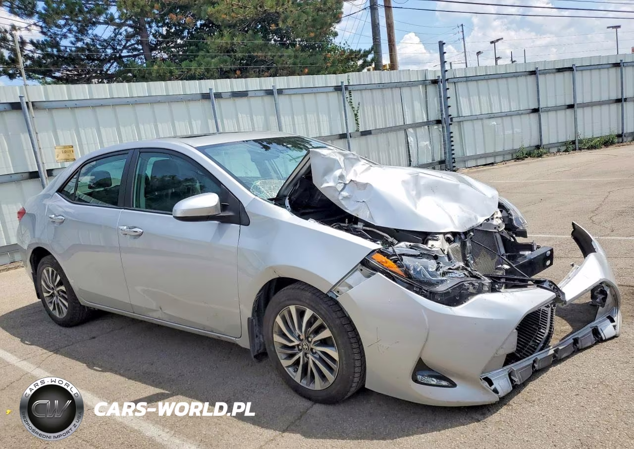 2018 Toyota Corolla Xle VIN:2T1BURHE6JC104890 - 4