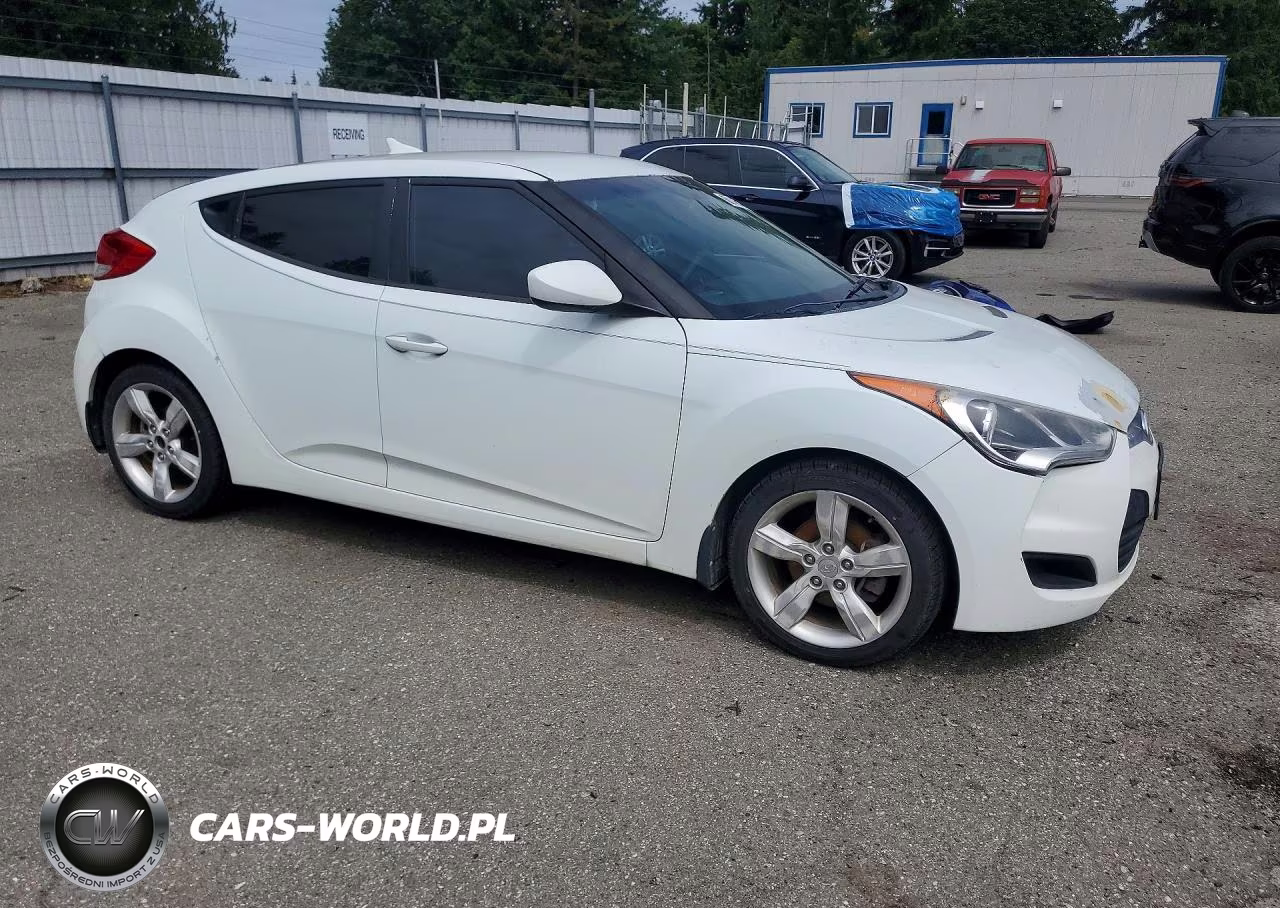 2013 Hyundai Veloster Base VIN:KMHTC6AD7DU105301 - 4