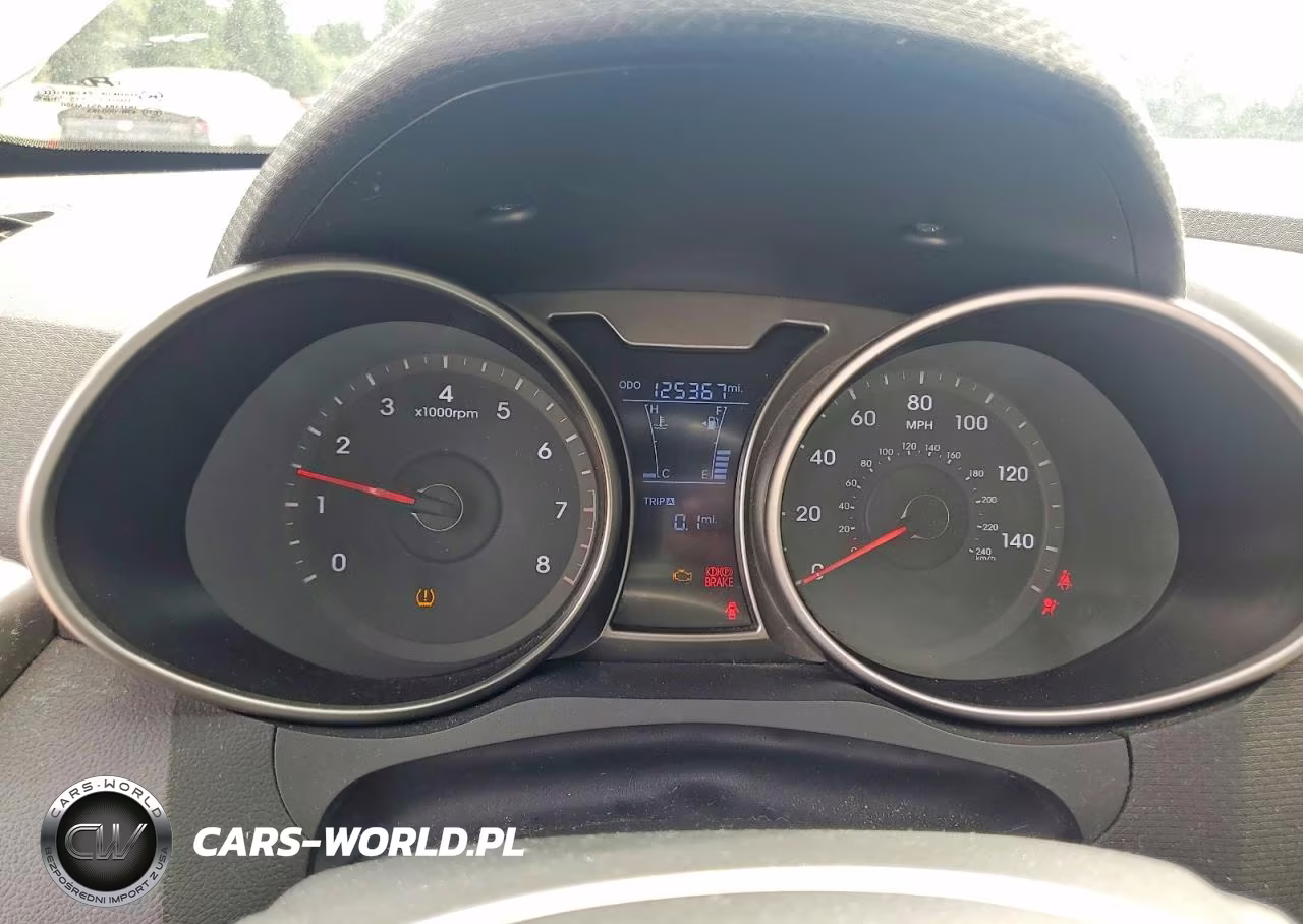 2013 Hyundai Veloster Base VIN:KMHTC6AD7DU105301 - 9