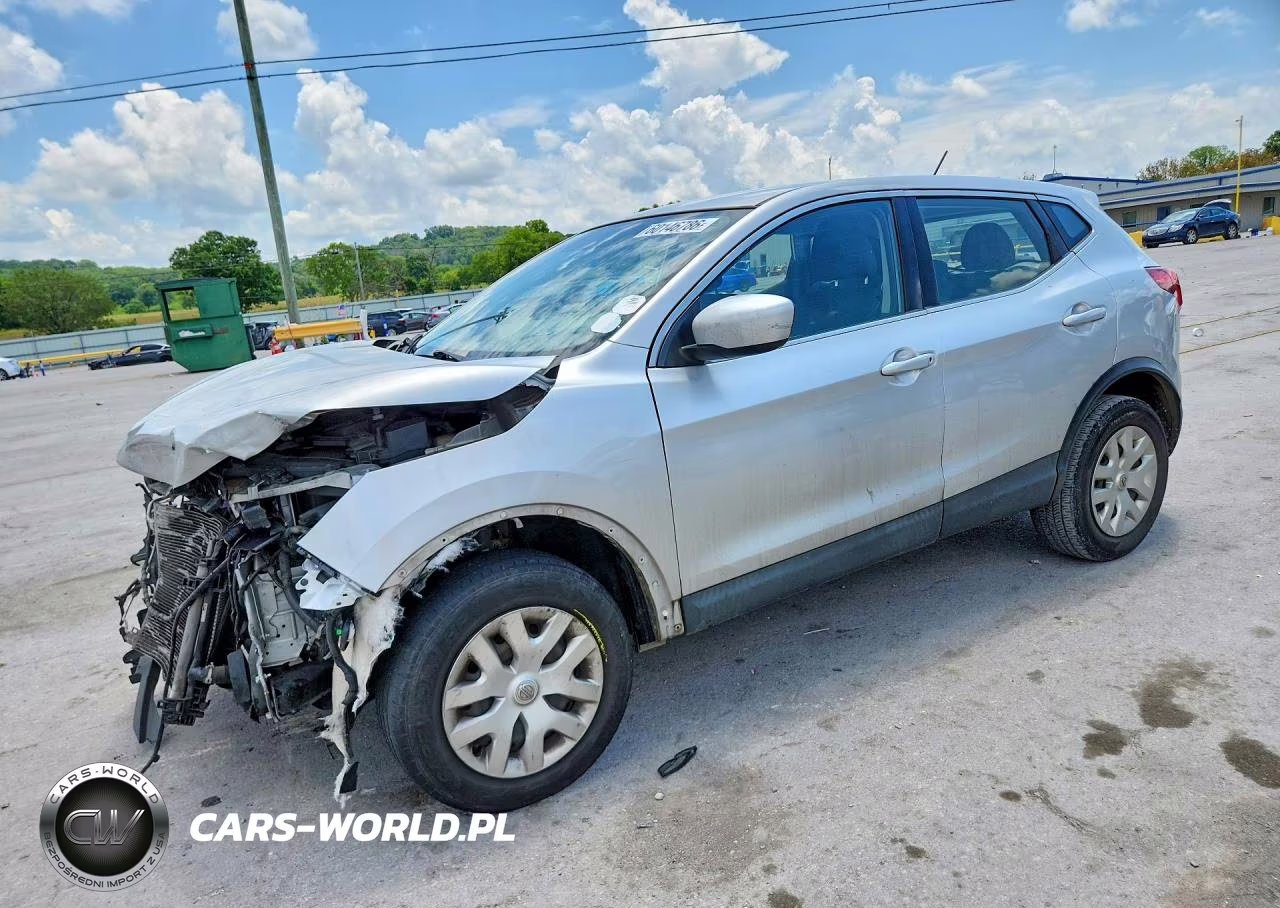 2018 Nissan Rogue Sport S – zdjęcie 1 z 13