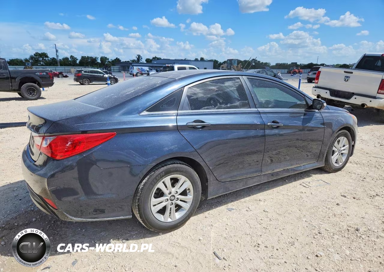 2014 Hyundai Sonata Gls VIN:5NPEB4AC4EH882235 - 3