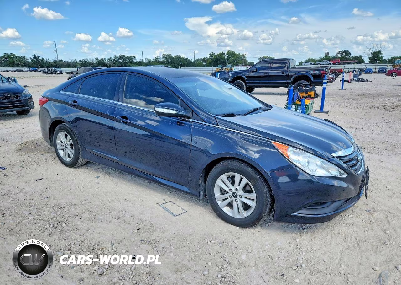 2014 Hyundai Sonata Gls VIN:5NPEB4AC4EH882235 - 4