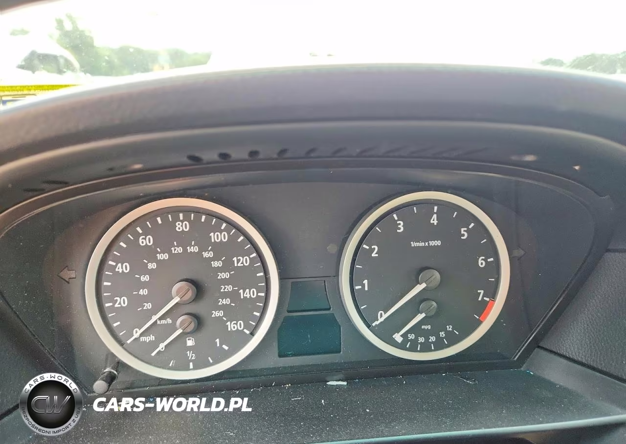 2006 BMW 530 Xit VIN:WBANN73536CN03680 - 9