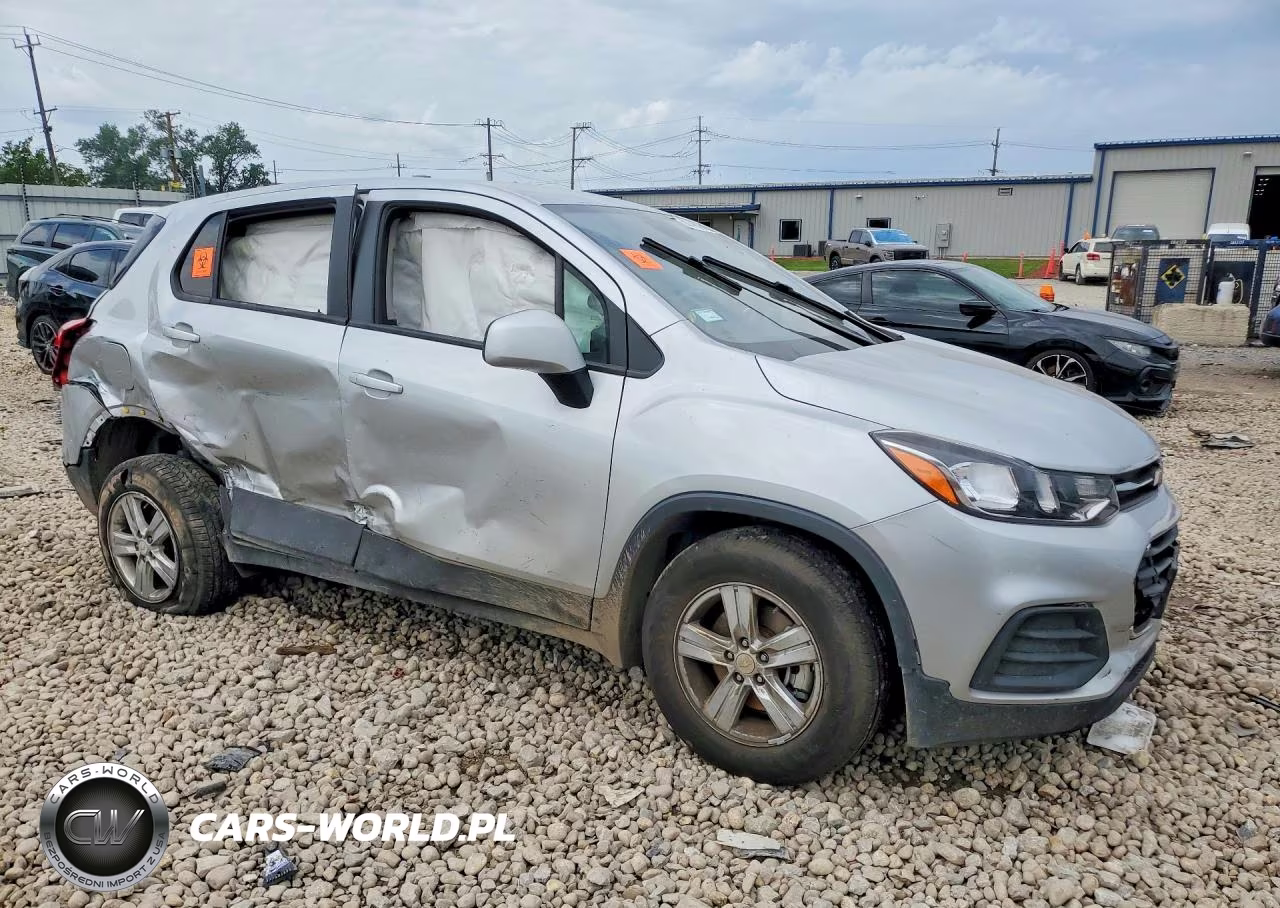 2021 Chevrolet Trax Ls VIN:KL7CJNSB3MB360554 - 4