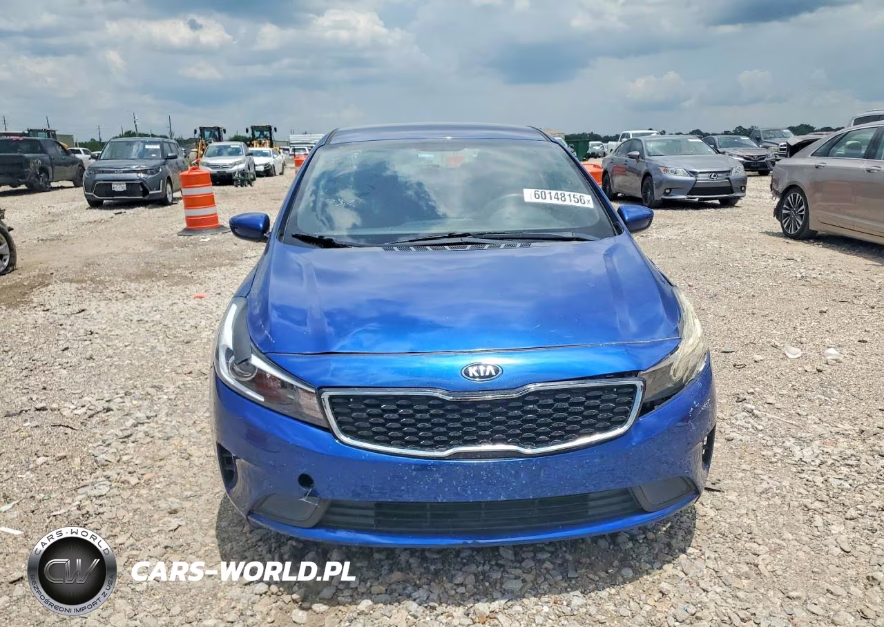 2017 Kia Forte Lx VIN:3KPFK4A74HE137775 - 5