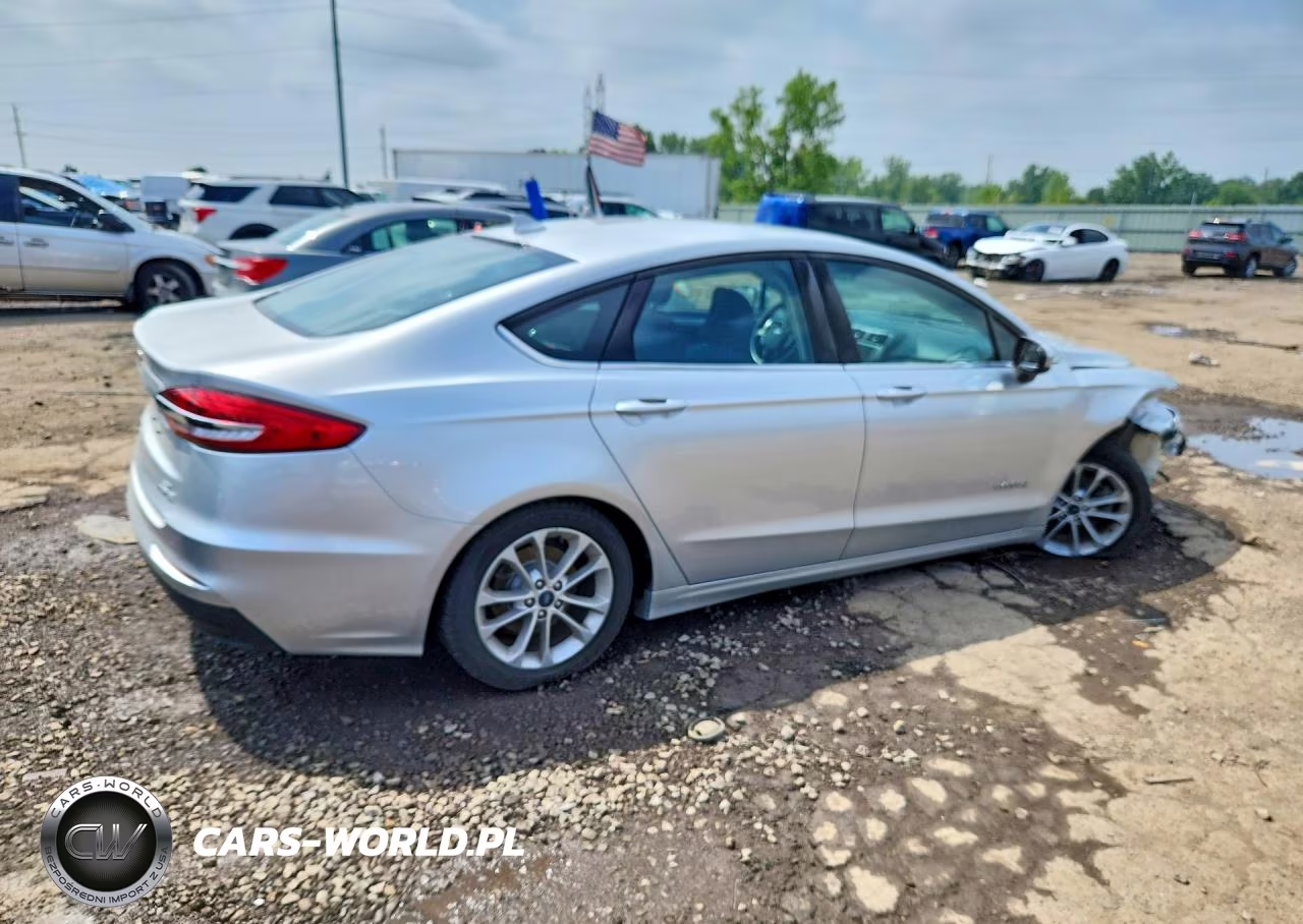 2019 Ford Fusion Se VIN:3FA6P0LU1KR108091 - 3