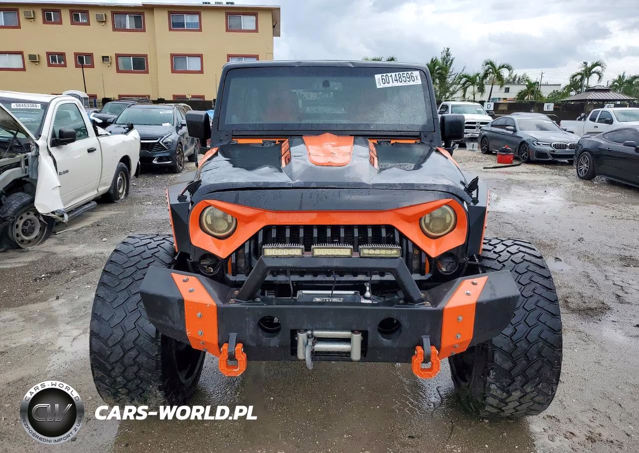 2013 Jeep Wrangler Unlimited Sport VIN:1C4BJWDG3DL521444 - 5