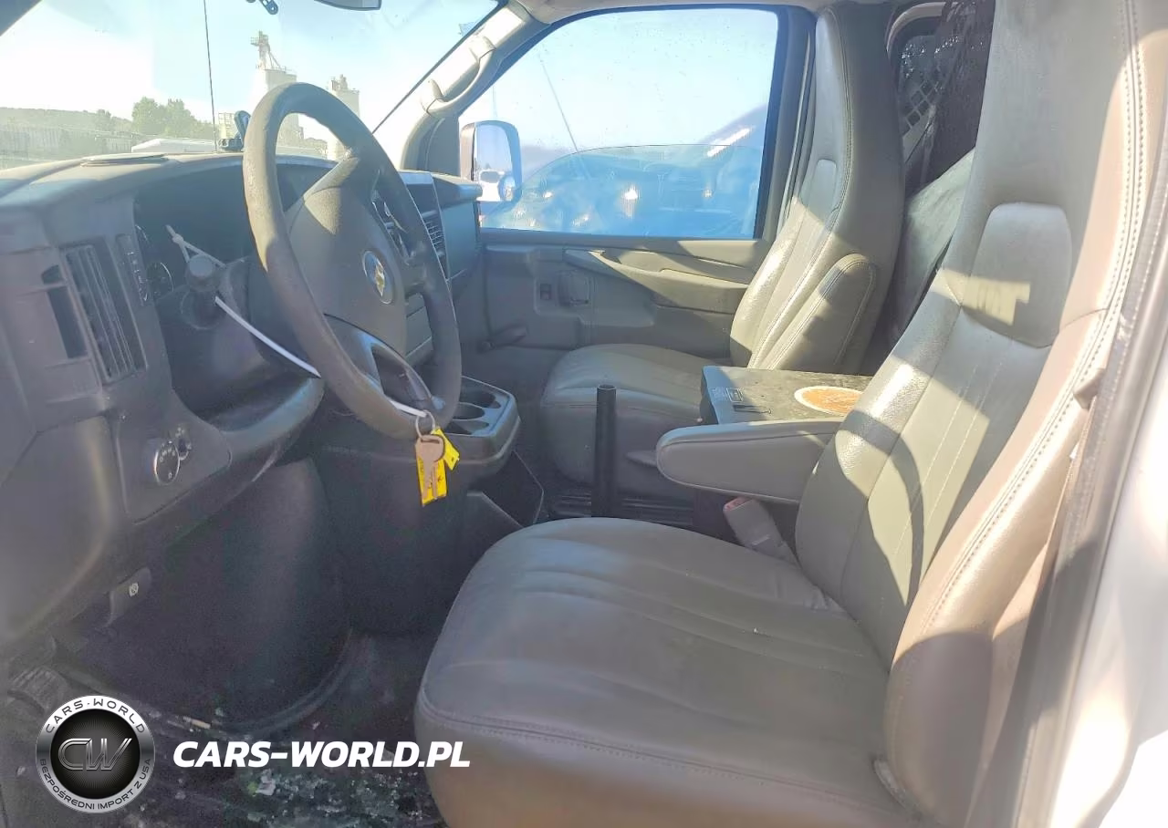 2013 Chevrolet Express 2500 Cargo Delivery Van VIN:1GCWGFCA0D1194008 - 7