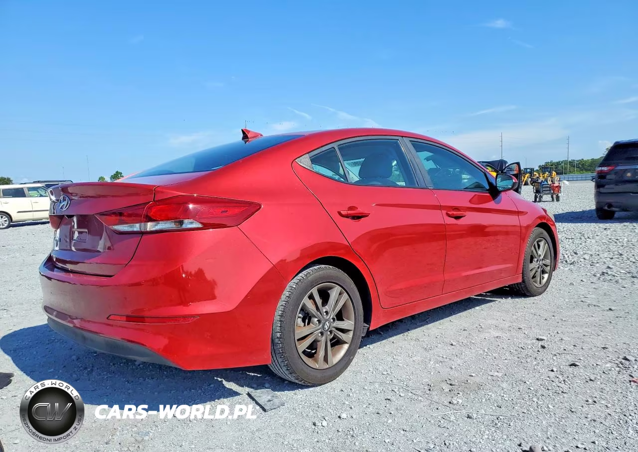 2018 Hyundai Elantra Sel VIN:5NPD84LF4JH323330 - 3