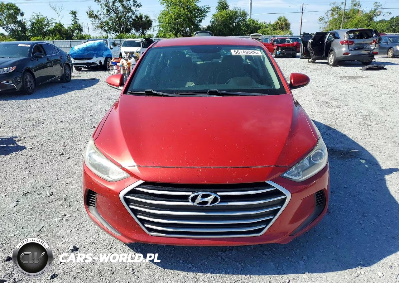 2018 Hyundai Elantra Sel VIN:5NPD84LF4JH323330 - 5