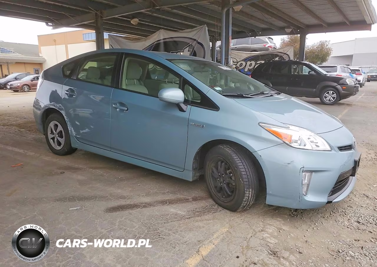 2013 Toyota Prius Two VIN:JTDKN3DU7D1647343 - 4