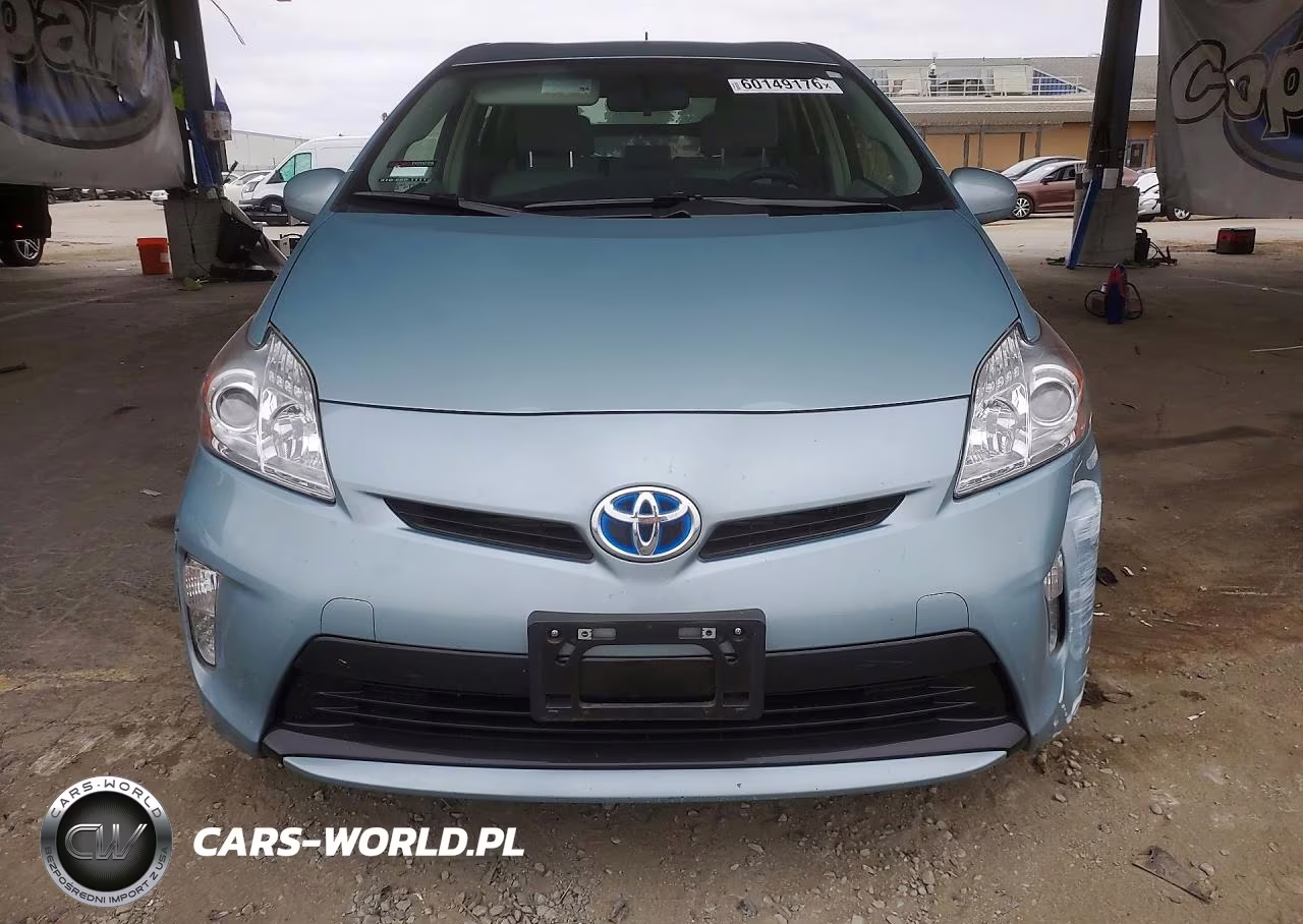 2013 Toyota Prius Two VIN:JTDKN3DU7D1647343 - 5