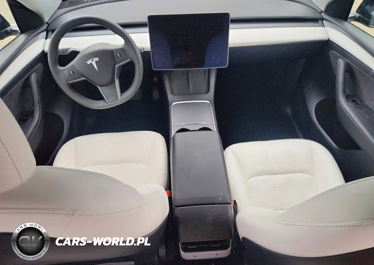 2025 Tesla Model Y VIN:7SAYGDEE7SF300927 - 8
