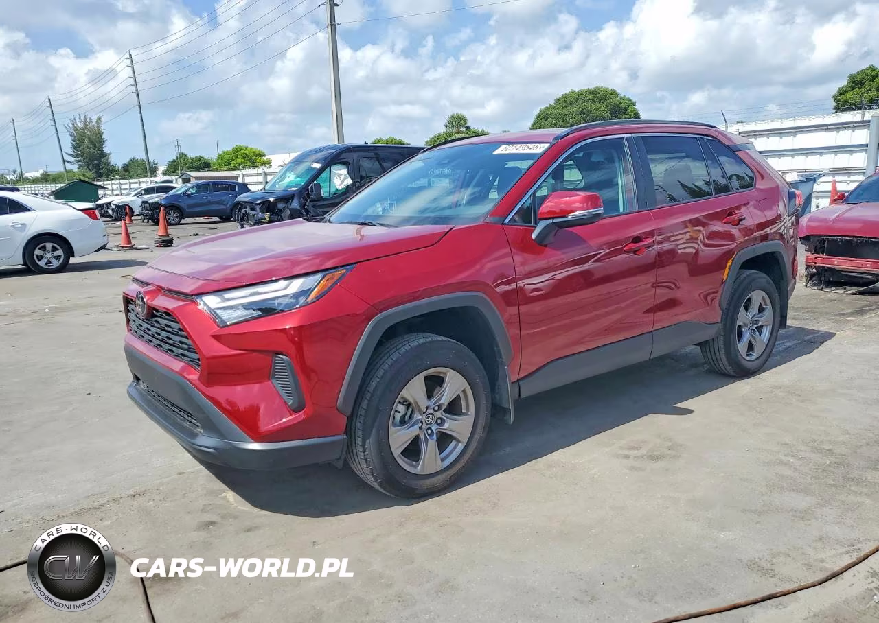 2025 Toyota Rav4 Xle – zdjęcie 1 z 13