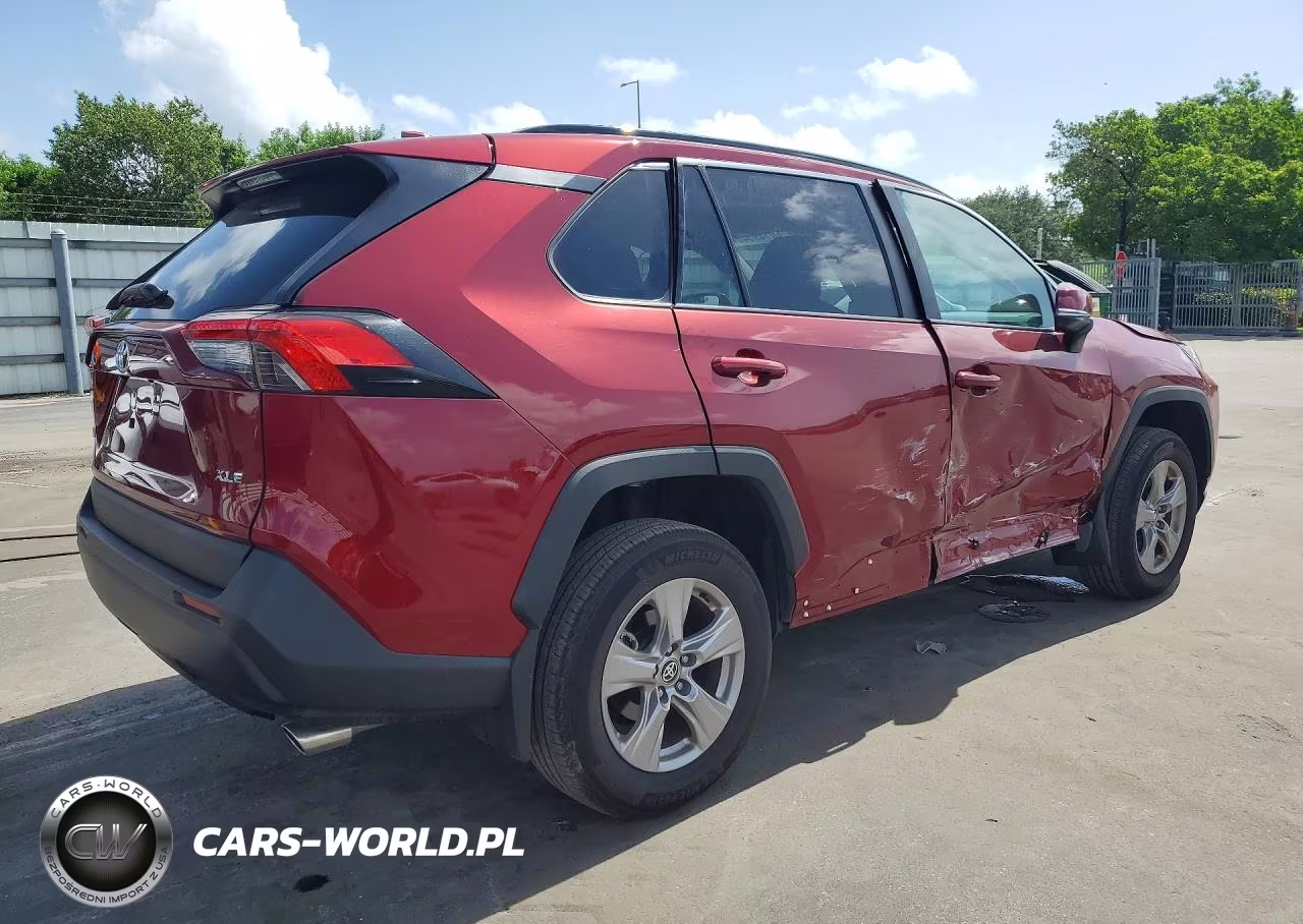 2025 Toyota Rav4 Xle VIN:2T3W1RFV8SW423860 - 3