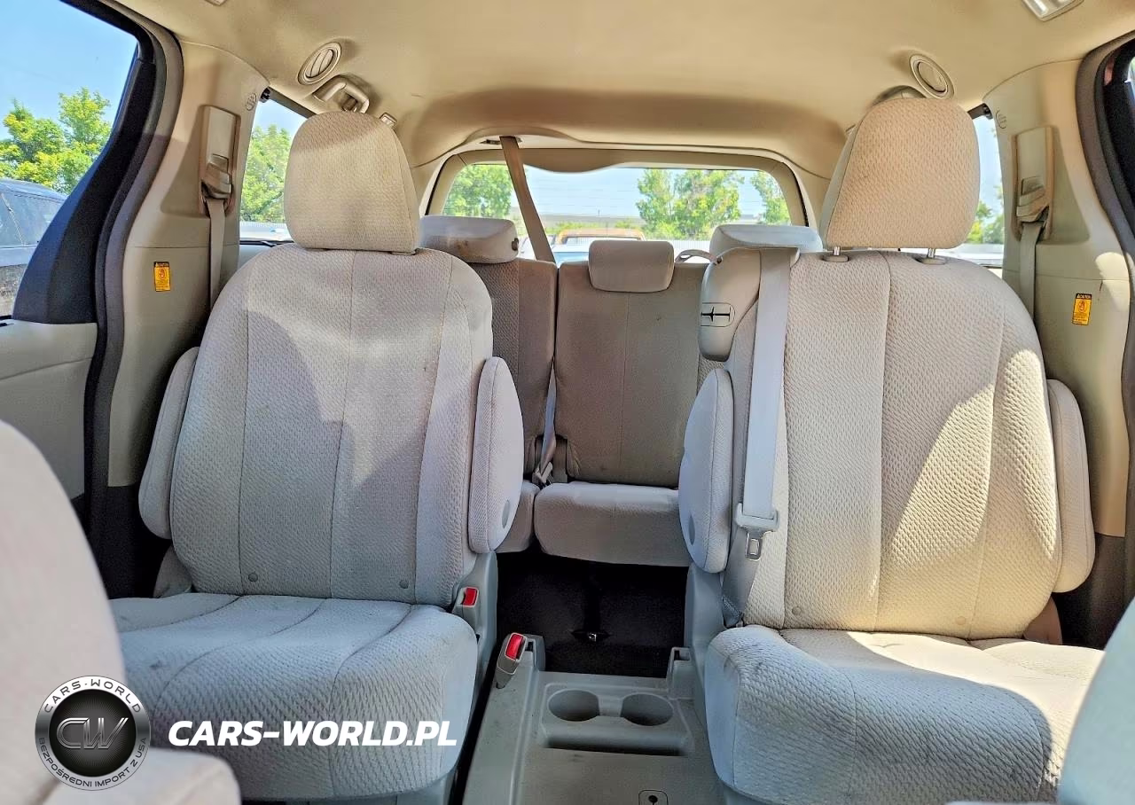 2011 Toyota Sienna Le VIN:5TDKK3DC4BS130260 - 10